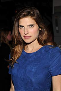 How tall is Lake Bell?